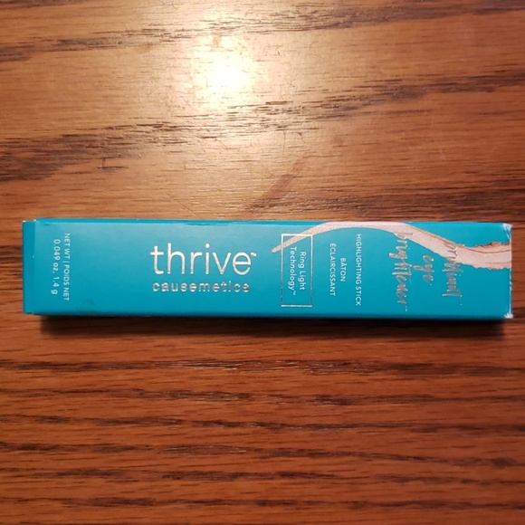 Thrive Causemetics Accessories - Brand New Thrive Causemetics highlighter stick